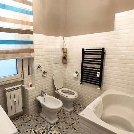 Luxury By Palazzo Senesi Apartment *