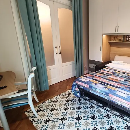 Luxury By Palazzo Senesi Apartment *