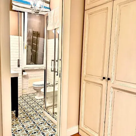 Luxury By Palazzo Senesi Apartment