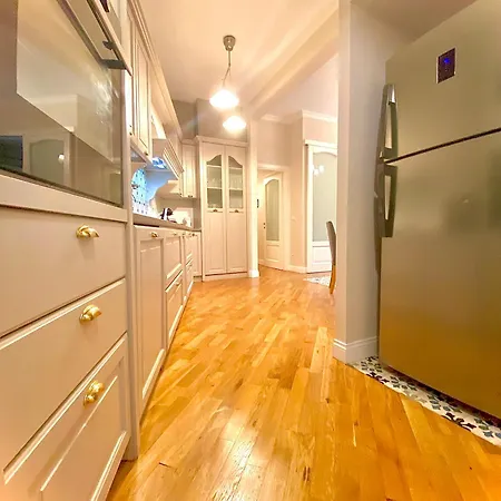 Luxury By Palazzo Senesi Apartment
